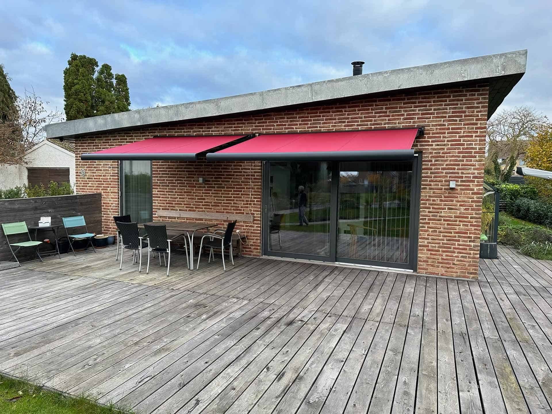 Hvornår bør man vælge en markise med motor?